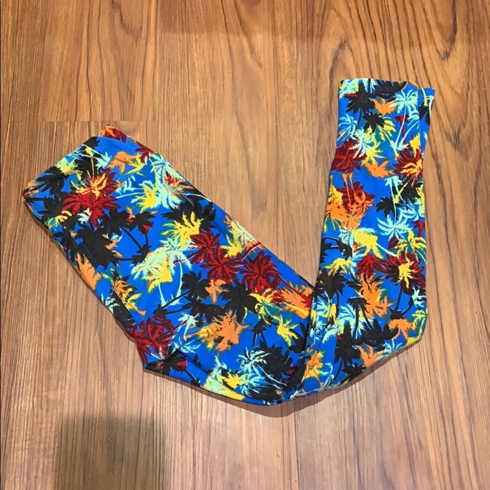 Lularoe palm tree leggings, worn once OS